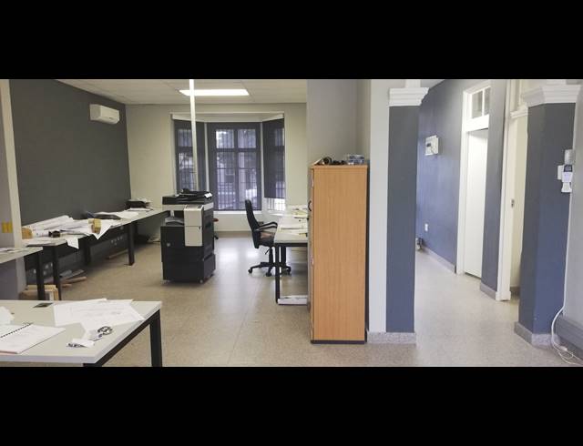 200M² OFFICE FOR SALE IN GLENWOOD